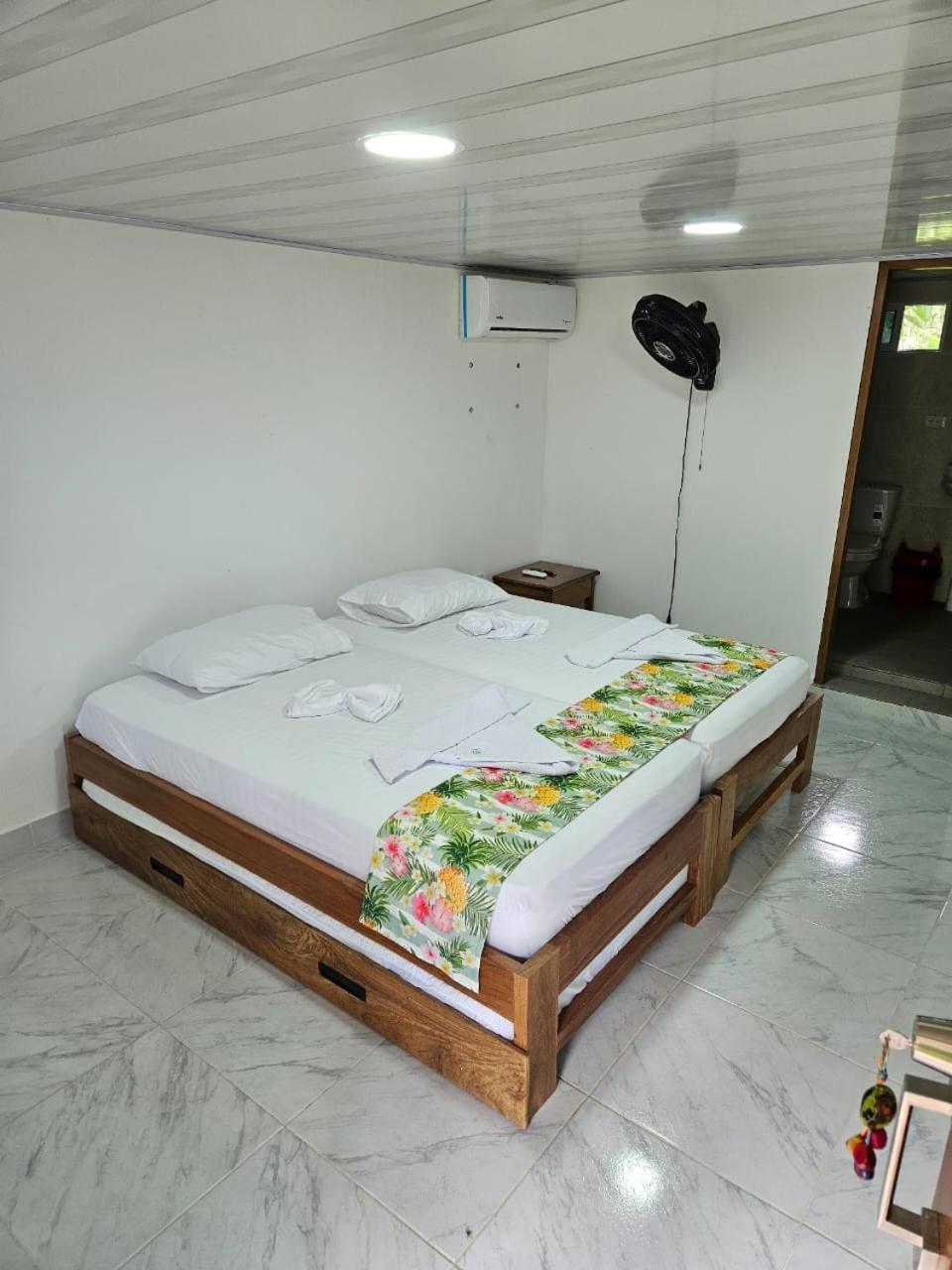 Hotel Nuquimar ภายนอก รูปภาพ
